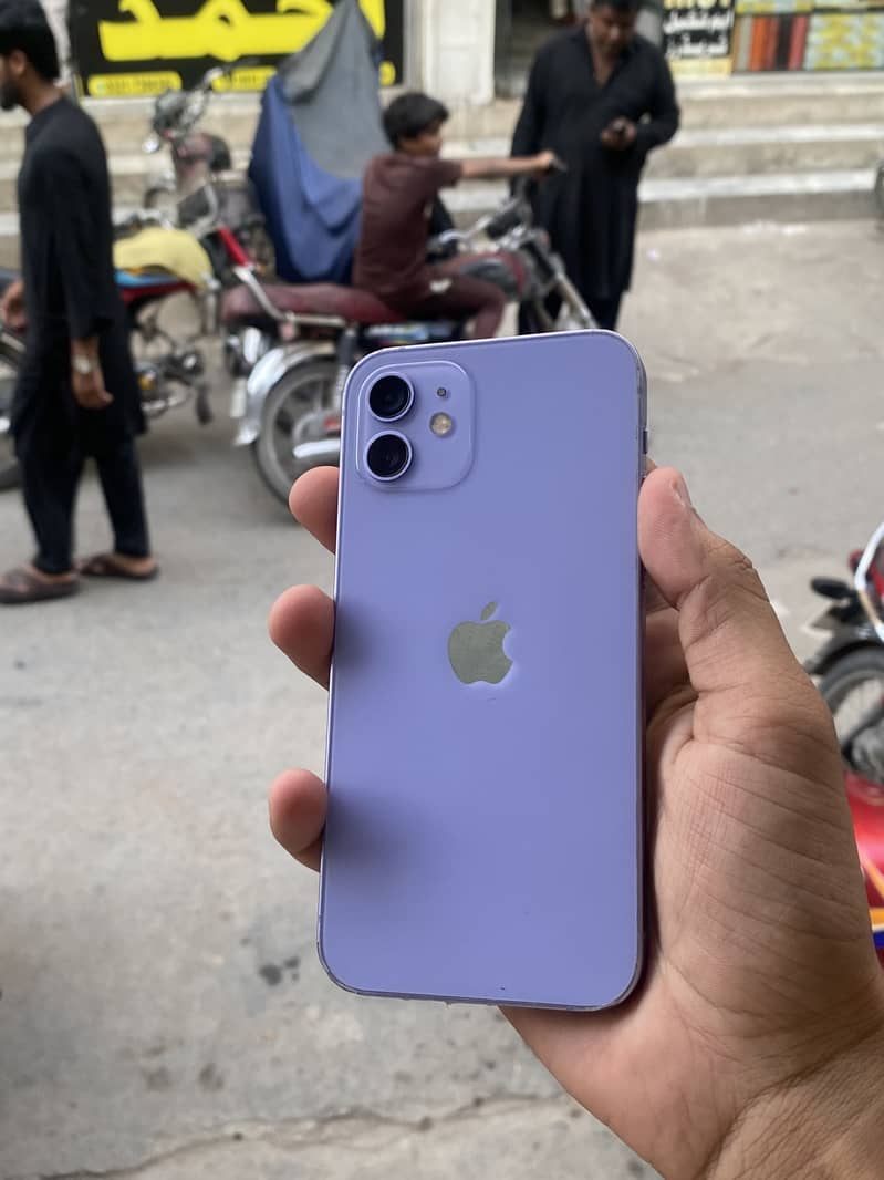 Apple iPhone 12 5