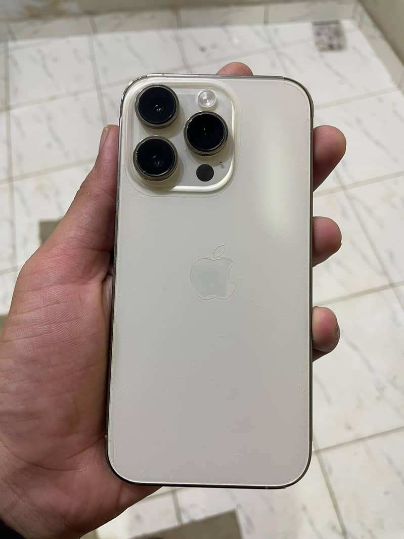 Apple iPhone 14 Pro 1