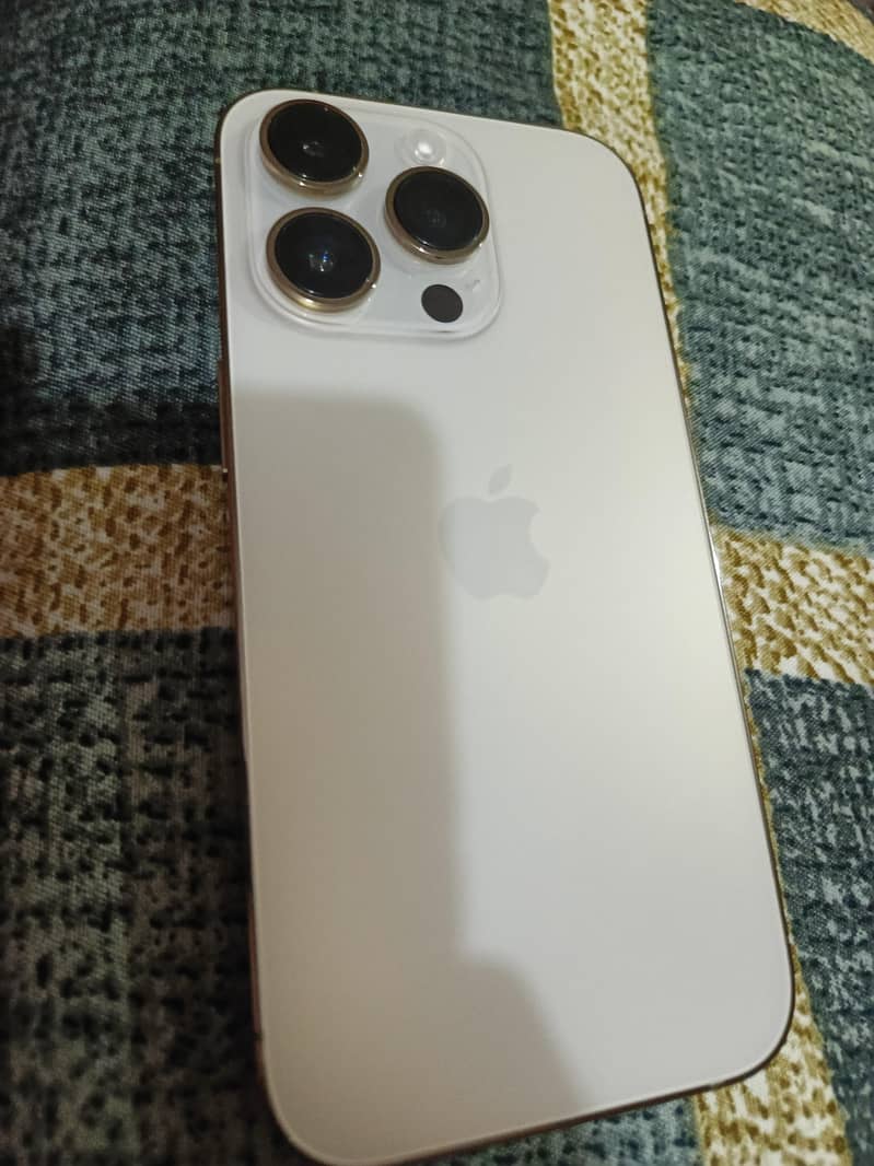 Apple iPhone 14 Pro 0