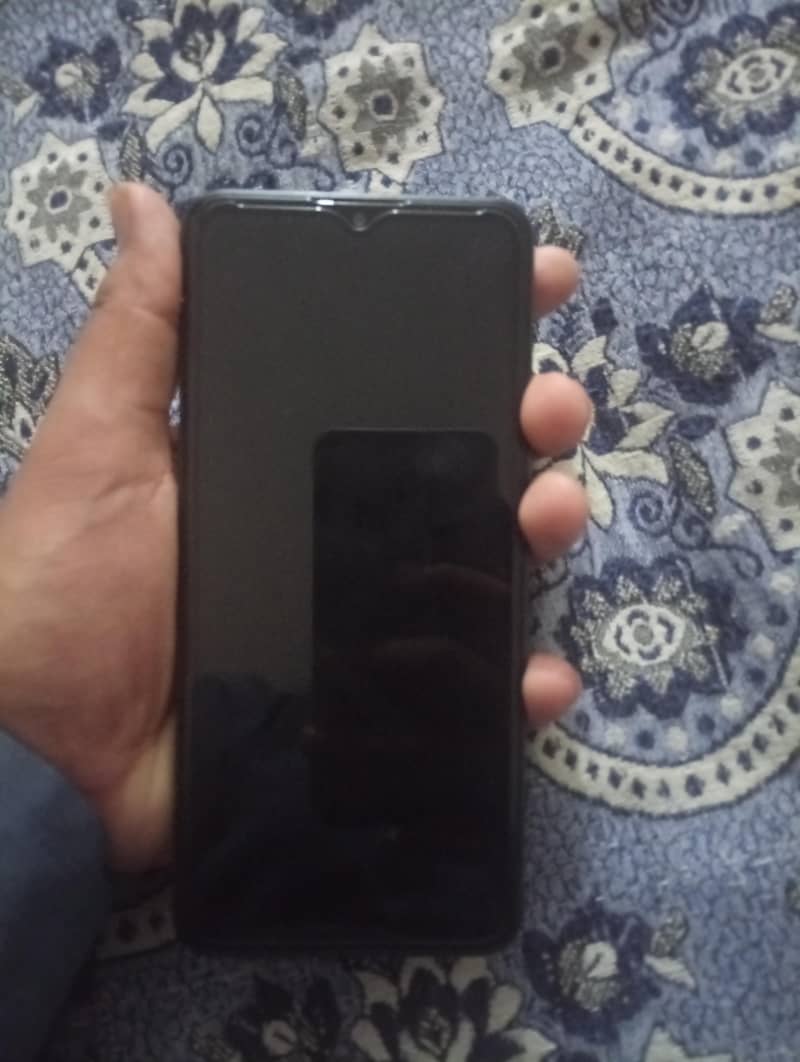 HMD Aura 2 1