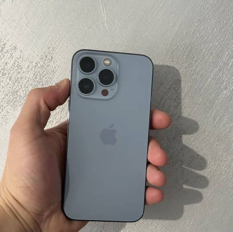 Apple iPhone 13 Pro 3