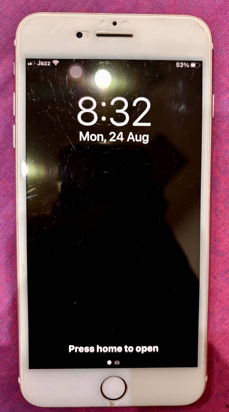 Apple iPhone 7 Plus 1