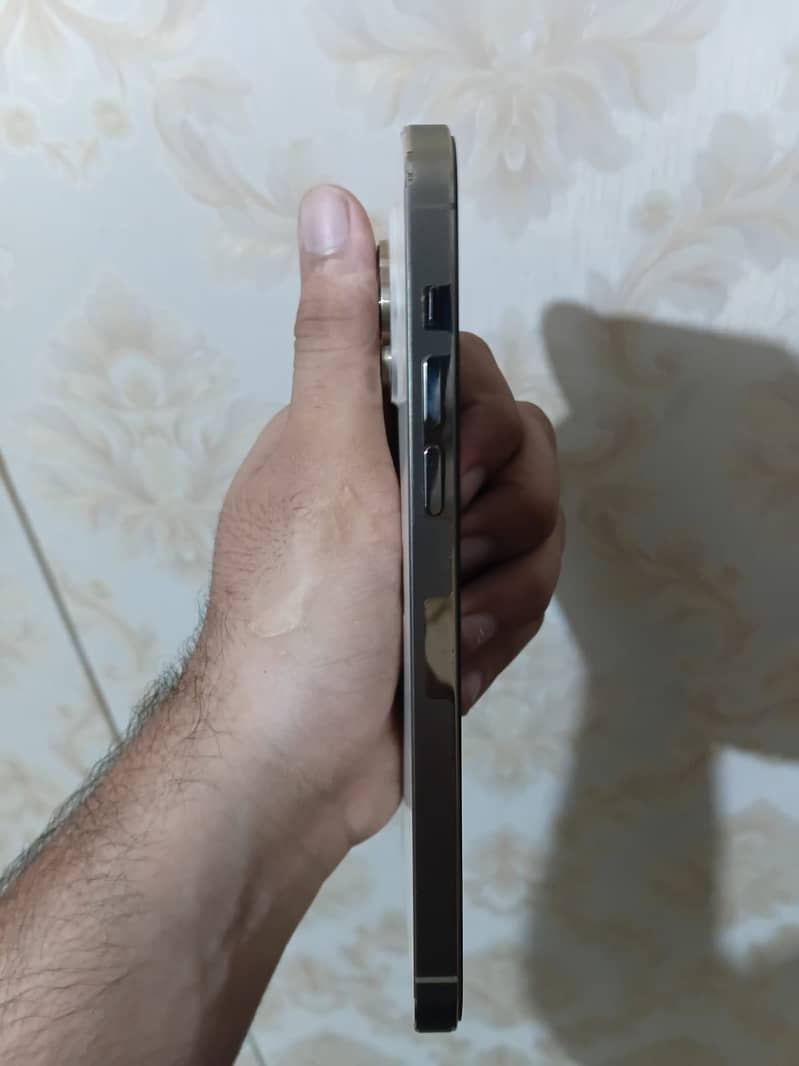 Apple iPhone 14 Pro Max 2