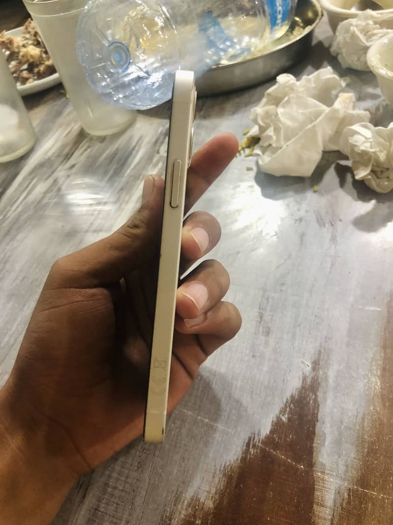 iPhone 12 6