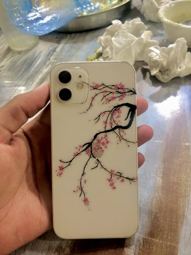 iPhone 12 7