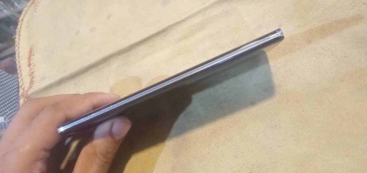 Sharp Aquos Zero 2 3