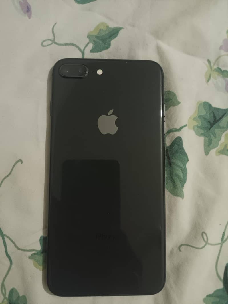 Apple iPhone 8 Plus 2