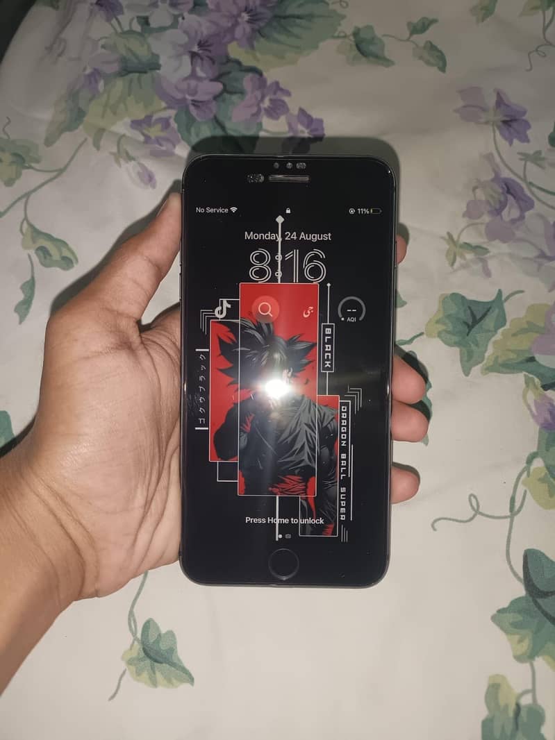 Apple iPhone 8 Plus 6