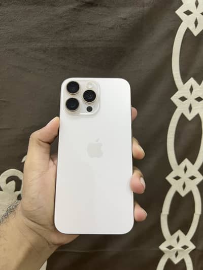 Apple iPhone 16 Pro Max