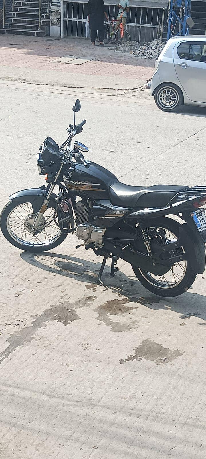 بلکل صاف اور تھوڑا استعمال کیا ھوا یاماھا موٹرسائیکل 8
