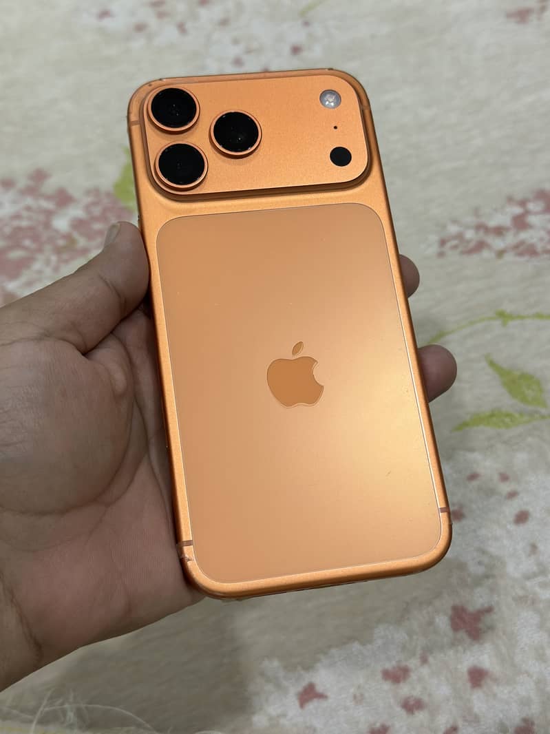 Apple iPhone 17 Pro Max 1