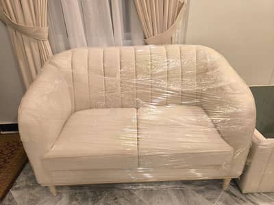 full new sofa set (2+2+1)+ middle table