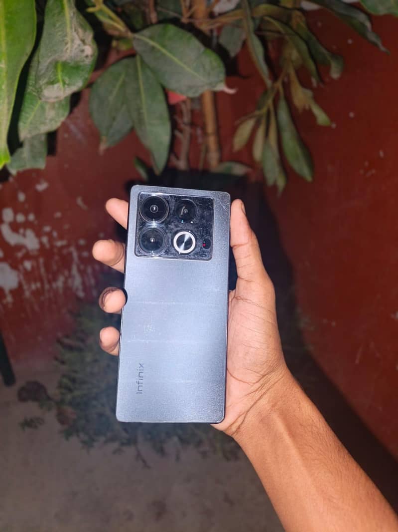 Infinix Note 40 4