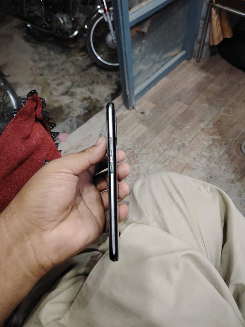 Realme 8 11