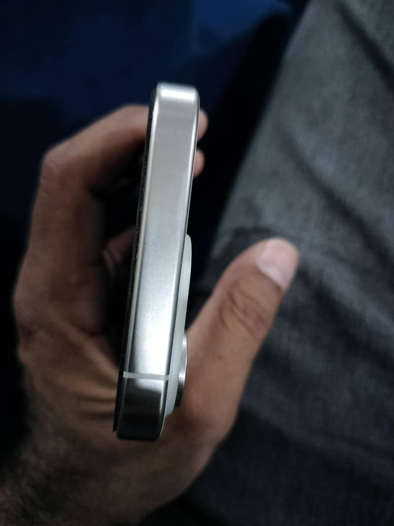Apple iPhone 15 Pro 5