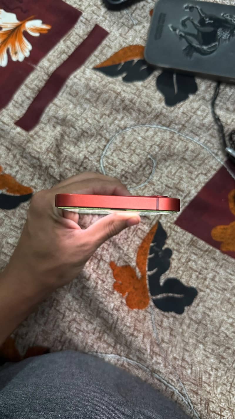 Apple iPhone 12 4