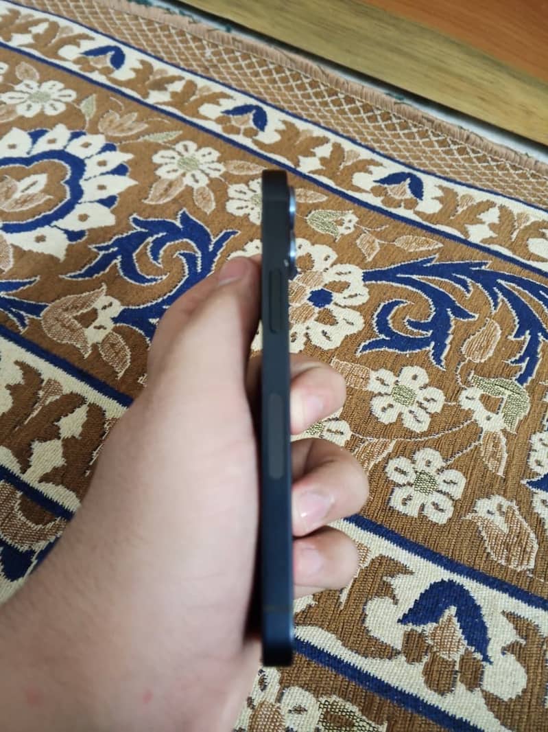 iPhone 12 mini JV 3
