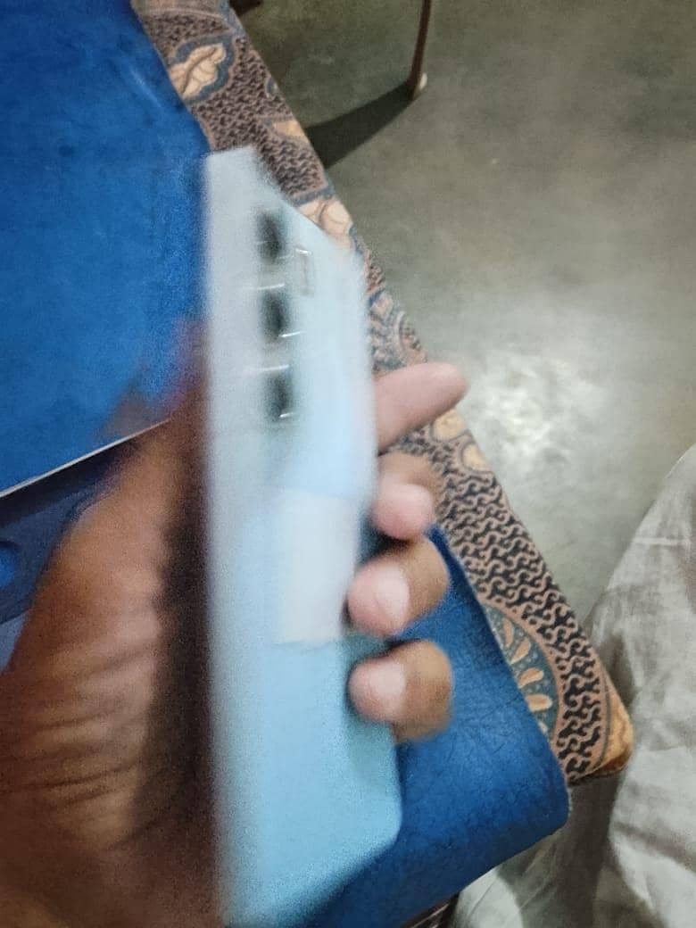 Tecno CAMON 40 Pro 4
