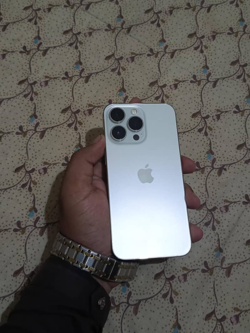 Apple iPhone 13 Pro 0