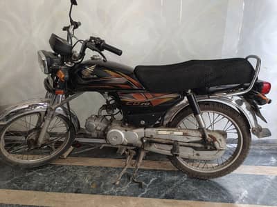 Honda CD70 2022