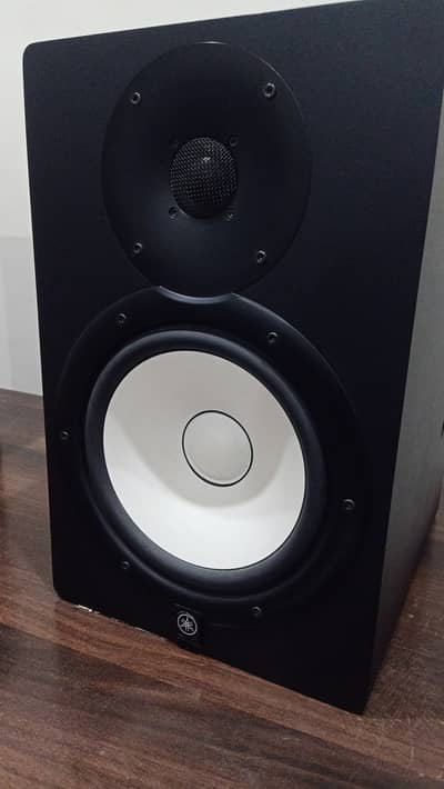 Yamaha hs8 for sale