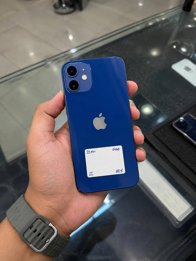 Apple iPhone 12 mini 0