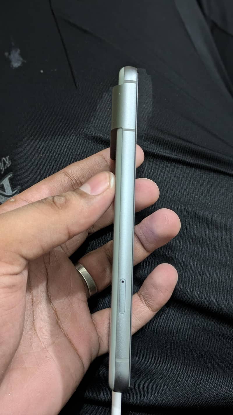 Google Pixel 8 3