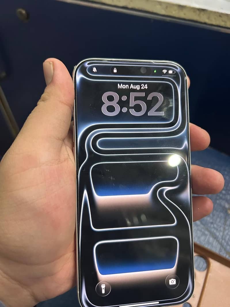 Apple iPhone 17 Pro Max 1