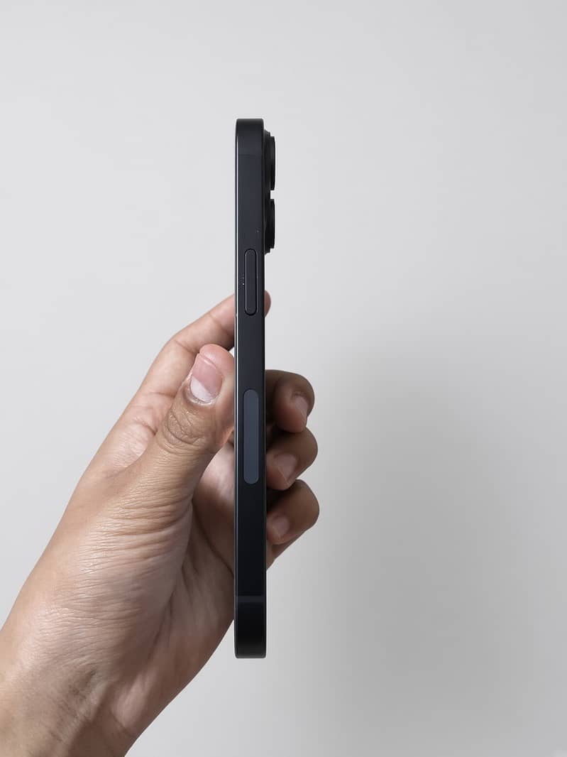 Apple iPhone 14 3