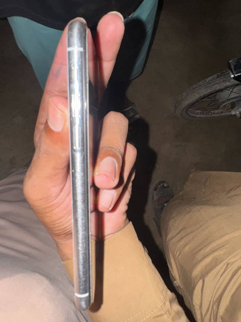 Apple iPhone 11 Pro 5