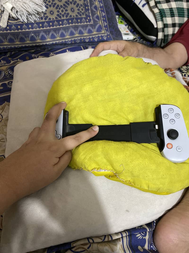 Backbone controller for iPhone 1