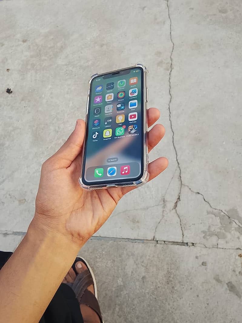 Apple iPhone X 2