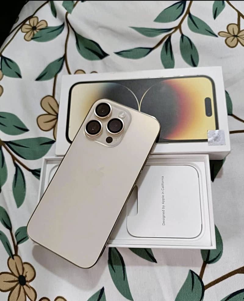 Apple iPhone 14 Pro Max 0