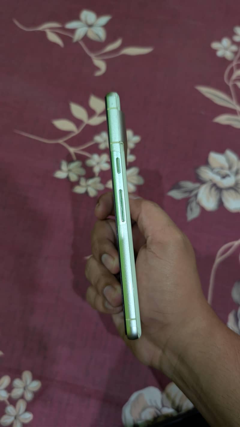 Google Pixel 7 4