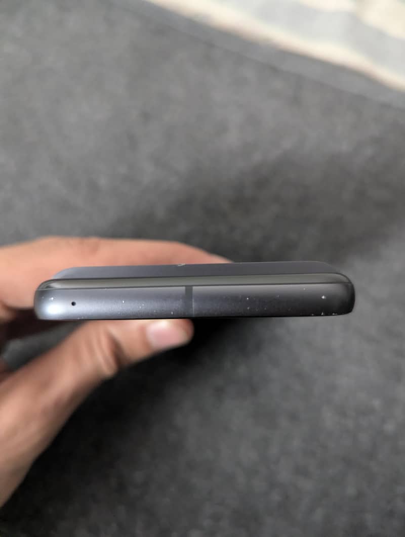 Google Pixel 8 5