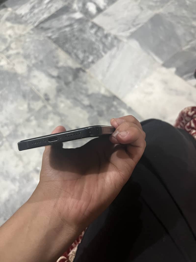 Apple iPhone 15 plus 5