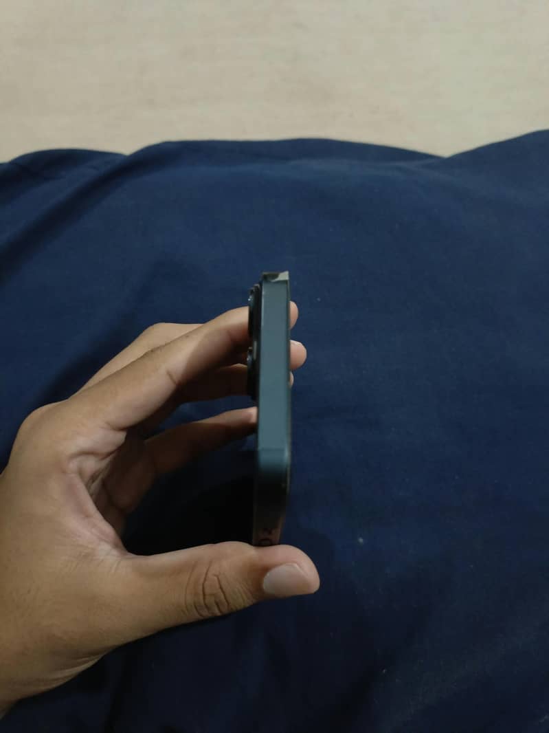 Apple iPhone 14 5