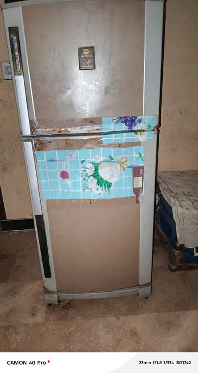 Dawlance ka Fridge he old model he.