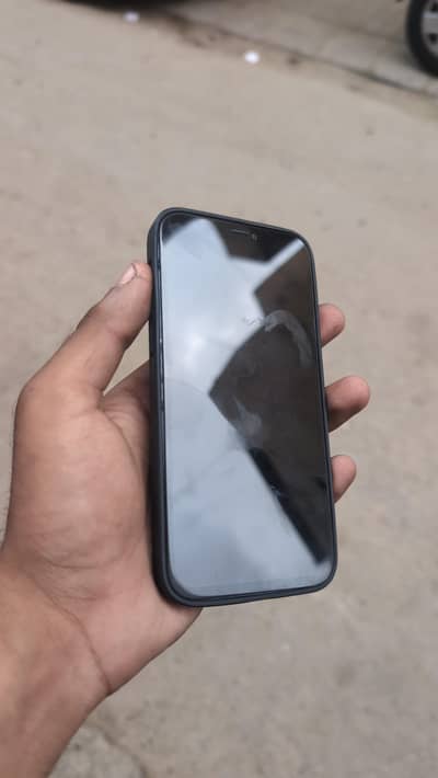 Apple iPhone 12
