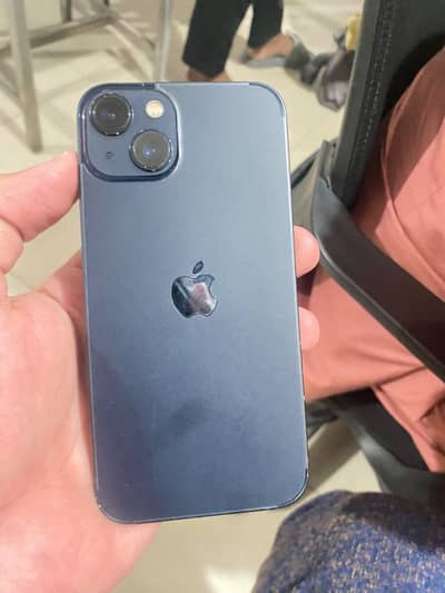 Apple iPhone 13