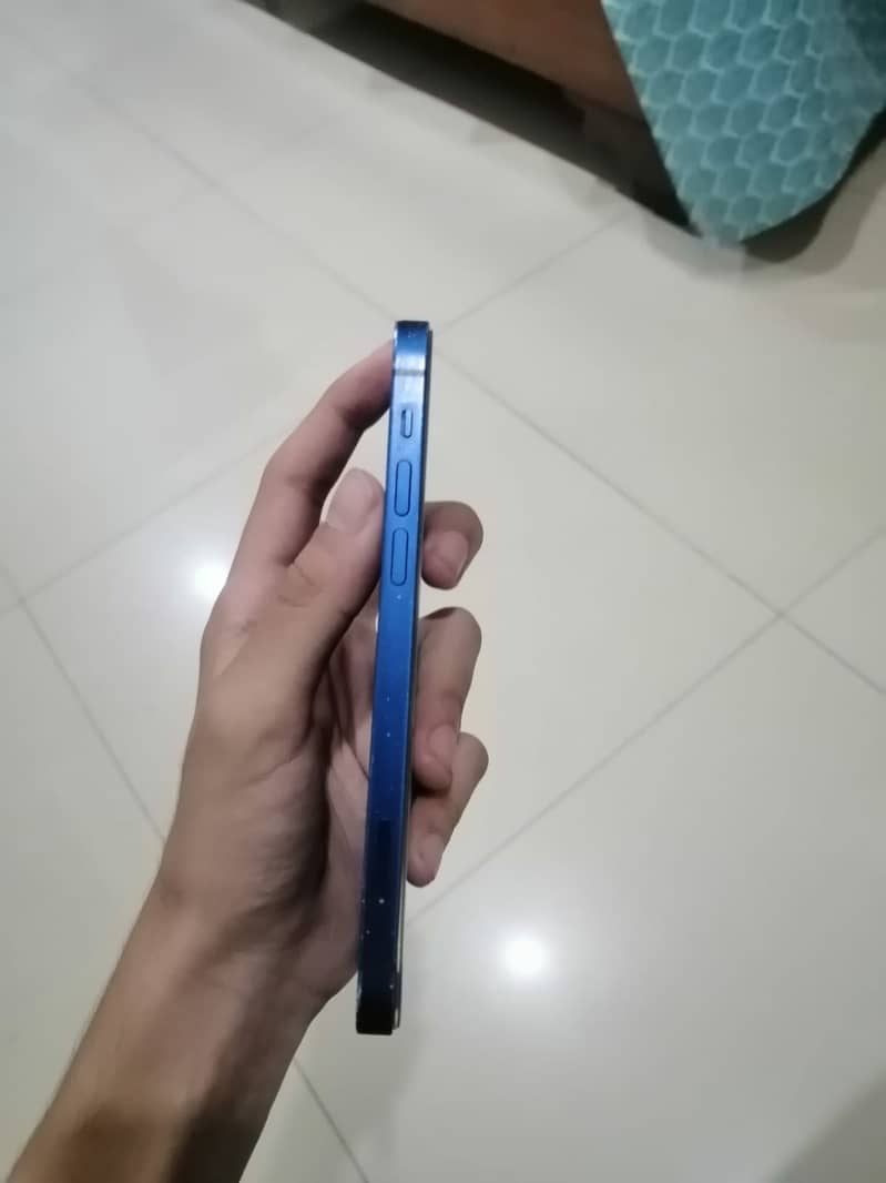Apple iPhone 12 5
