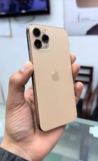 I Phone 11 pro 256 GB mein official PTI pro 10 by 10 condition