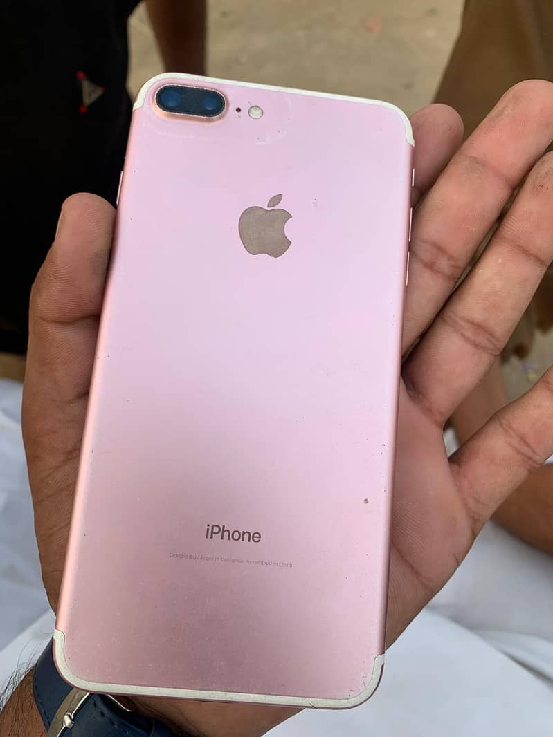 Apple iPhone 7 Plus 2