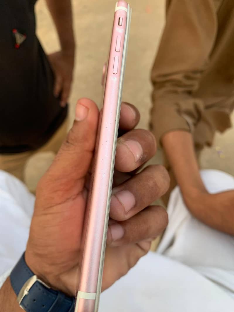 Apple iPhone 7 Plus 3