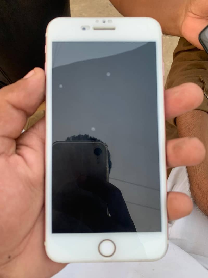 Apple iPhone 7 Plus 6