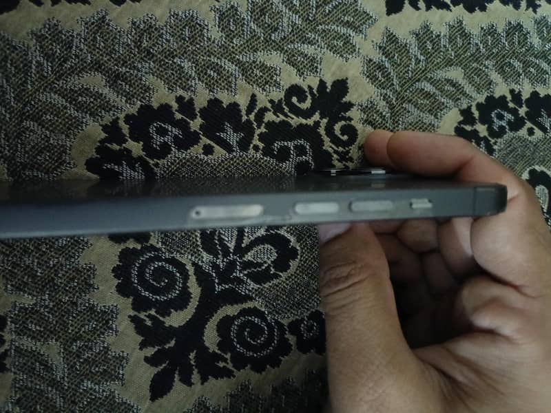 Apple iPhone 13 Pro Max 3