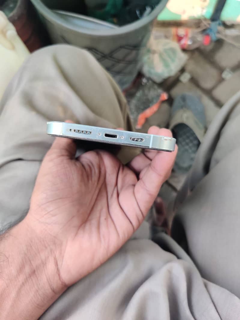 Apple iPhone 13 Pro Max 5