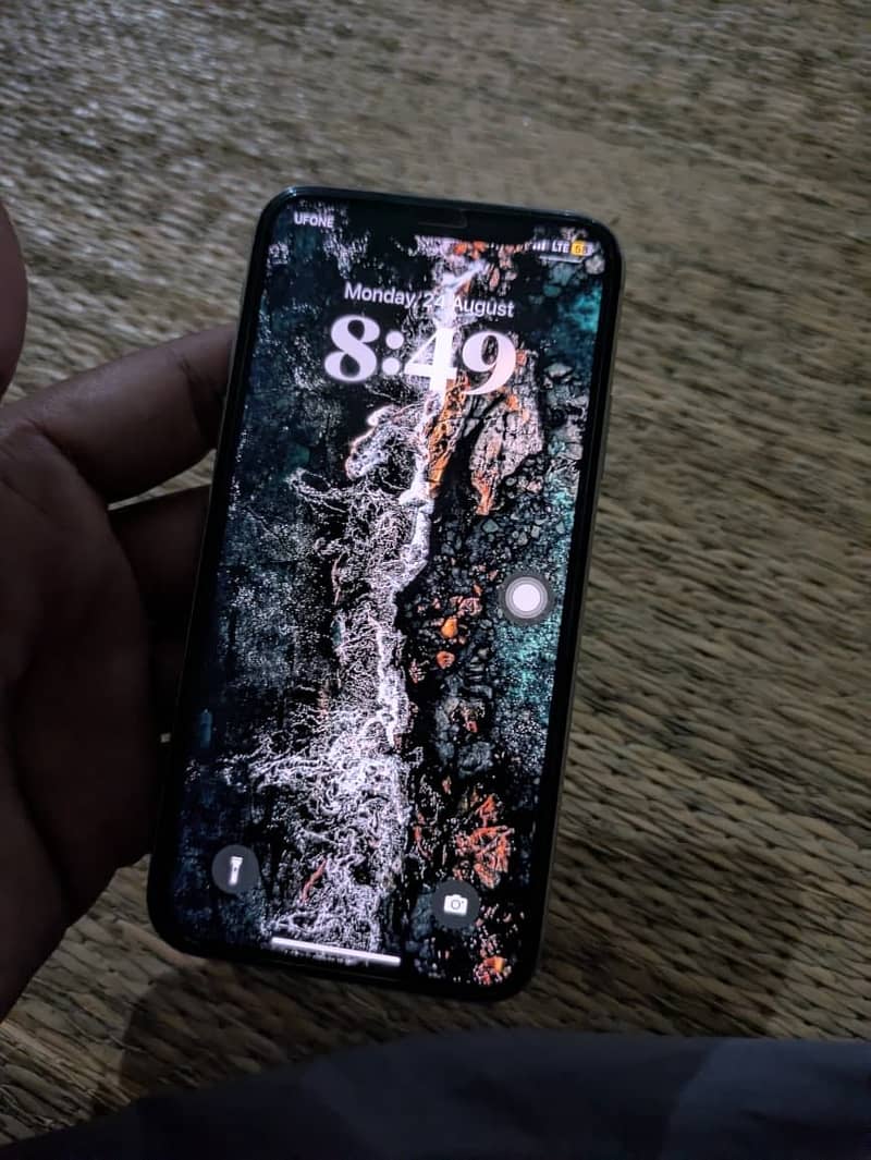 Apple iPhone X 0