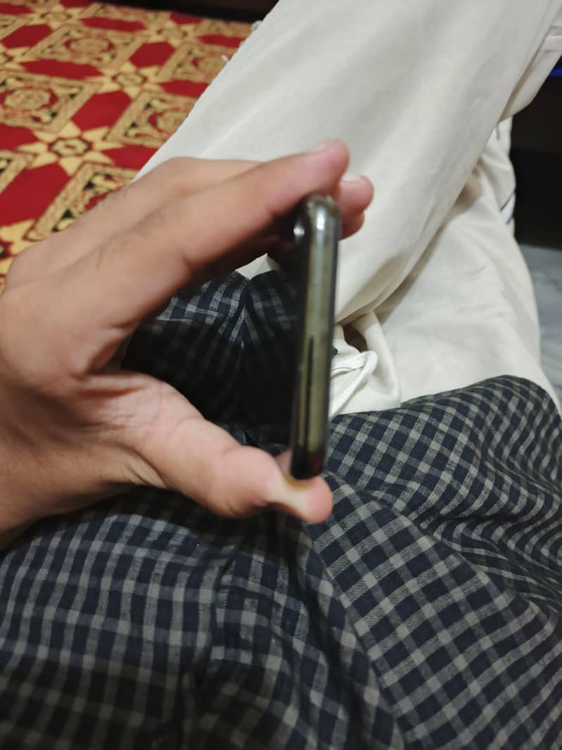 Apple iPhone X 1