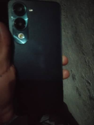Vivo Y 04
